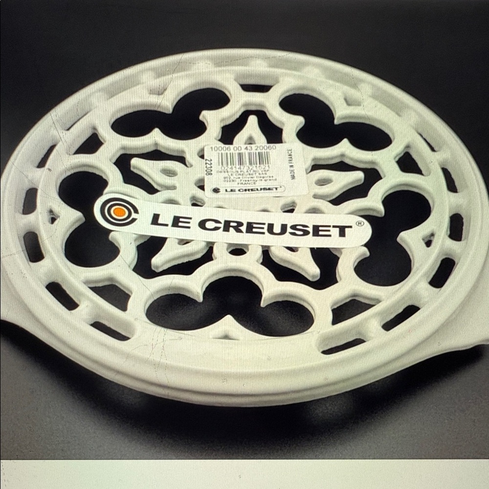 Le Creuset Retired Vapeur Cast Iron Trivet NWT